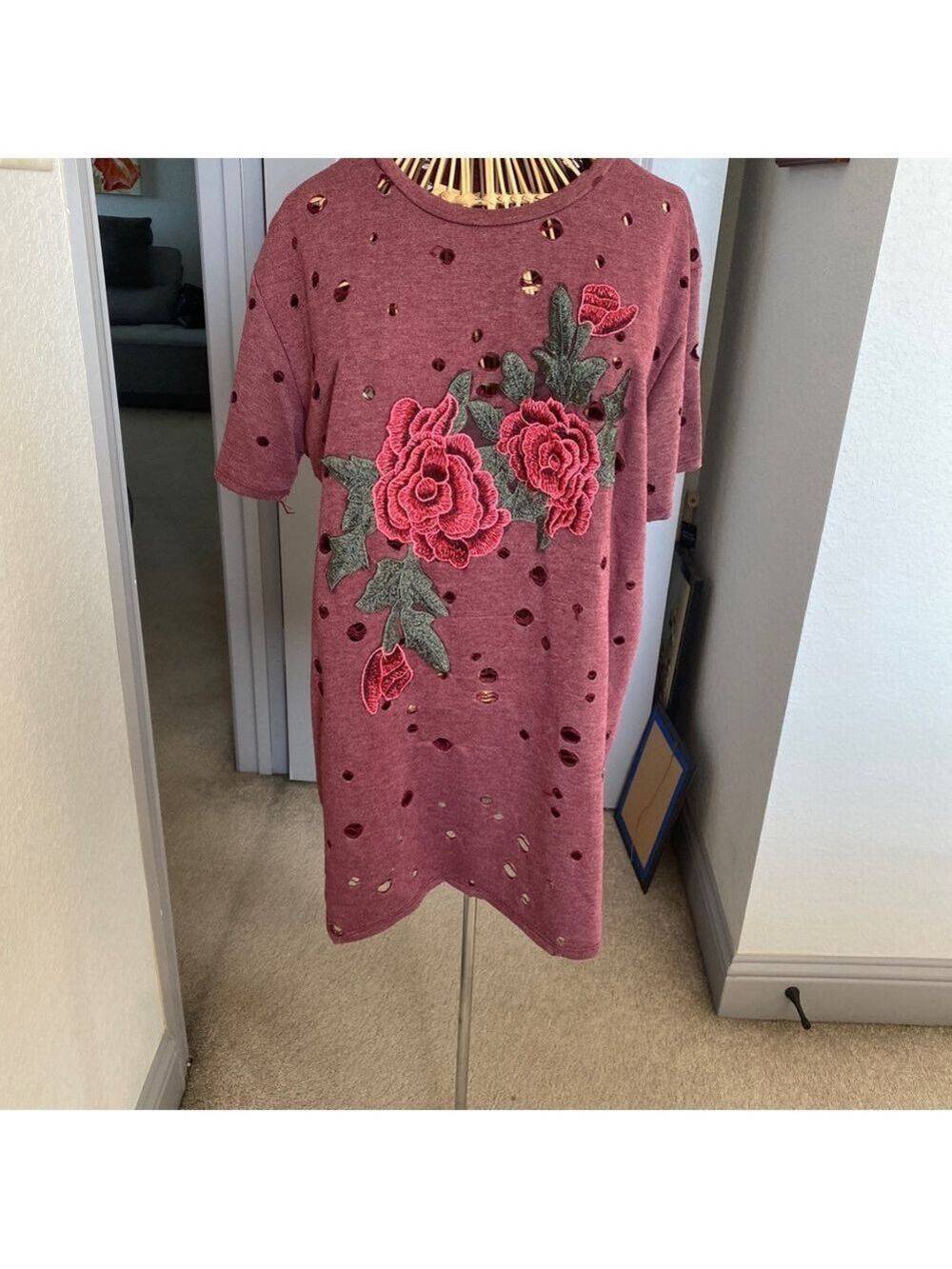 Women's Local Lab Distressed Rose T-Shirt Dress Red/Green Size XL#0017